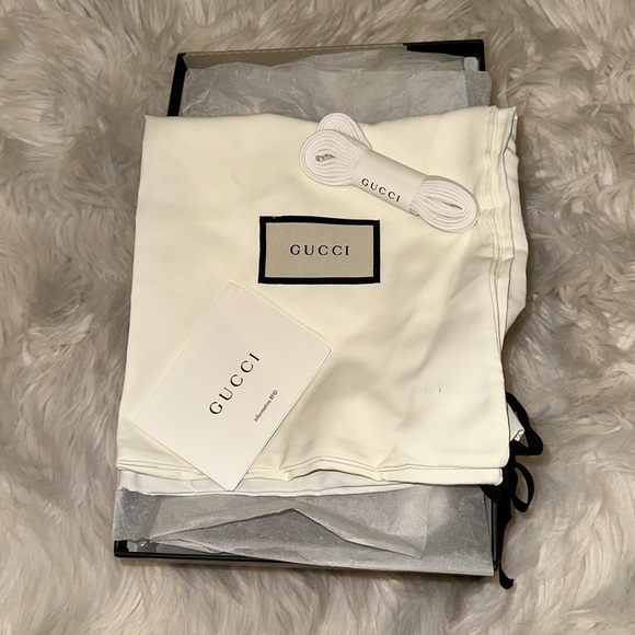 Women's Size 38.5 EU (8.5 US) GUCCI ACE GG Supreme Sneaker with Bees - Picture 9 of 9